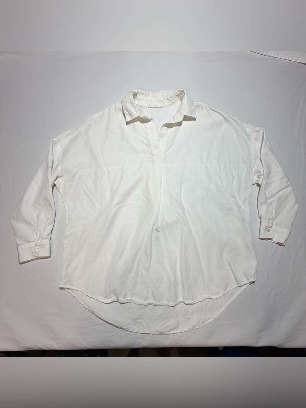 Inae White Oversized Casual Button-Down Shirt